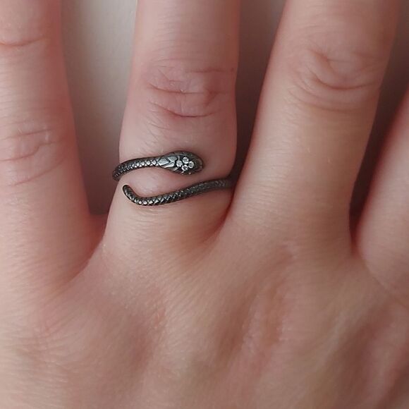 Platinum Plated 925 Sterling Silver Black Snake Ring - Picture 4 of 9